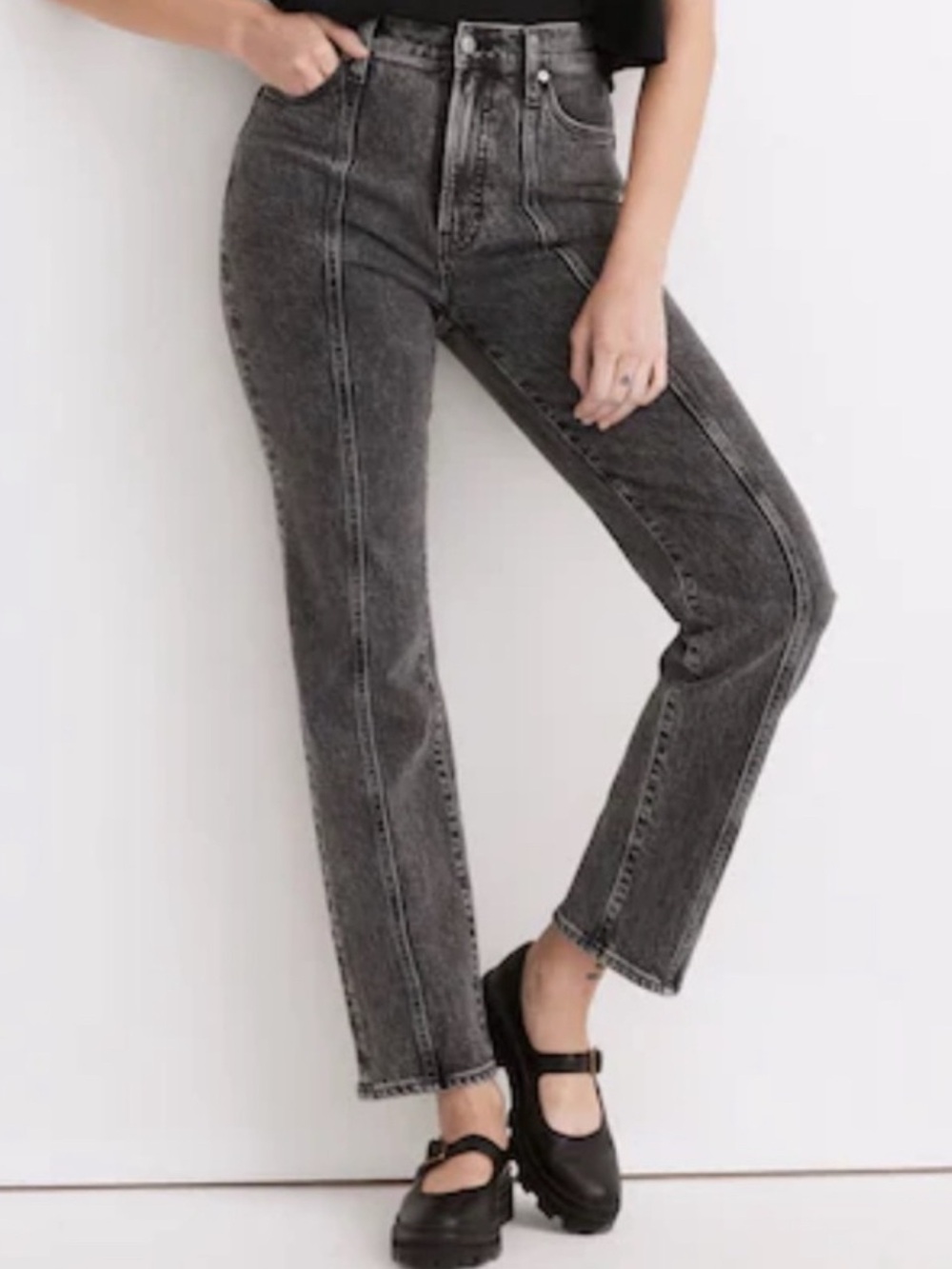 Madewell Perfect Vintage Straight Jean Acid Black Meaford Wash
Front Seams sz 33